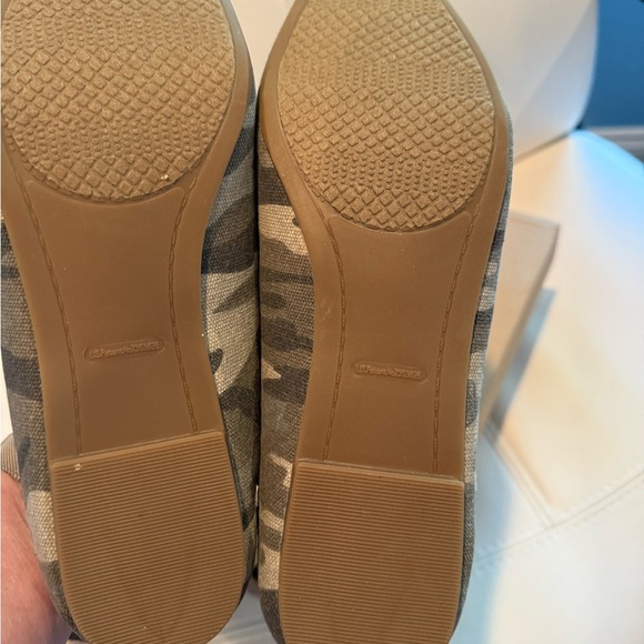 Sugar Amore Canvas Camouflage Loafers 8.5 New - Picture 6 of 7